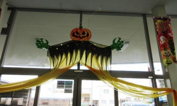 ハロウィン飾りしてます